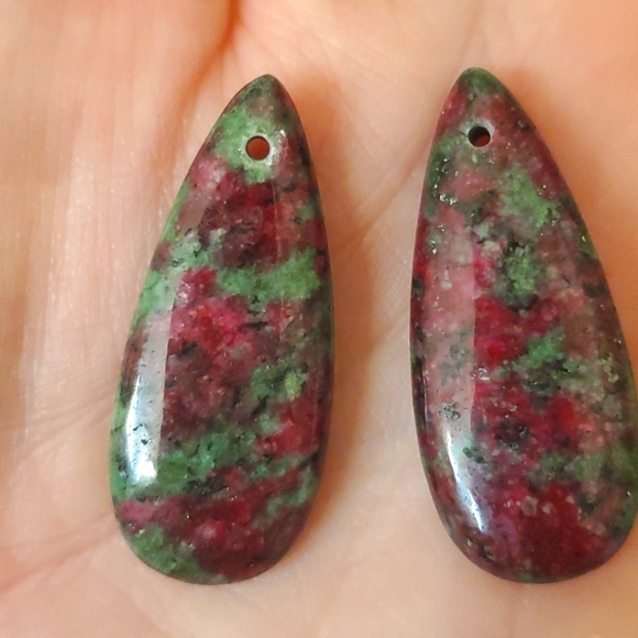 New 2pc Ruby in Zoisite Teardrop Pendants. - Picture 2 of 16